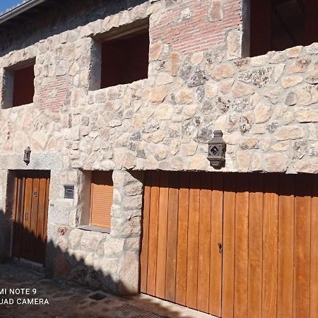 Appartamento El Bosque De Los Romanos Puerto de Béjar Esterno foto